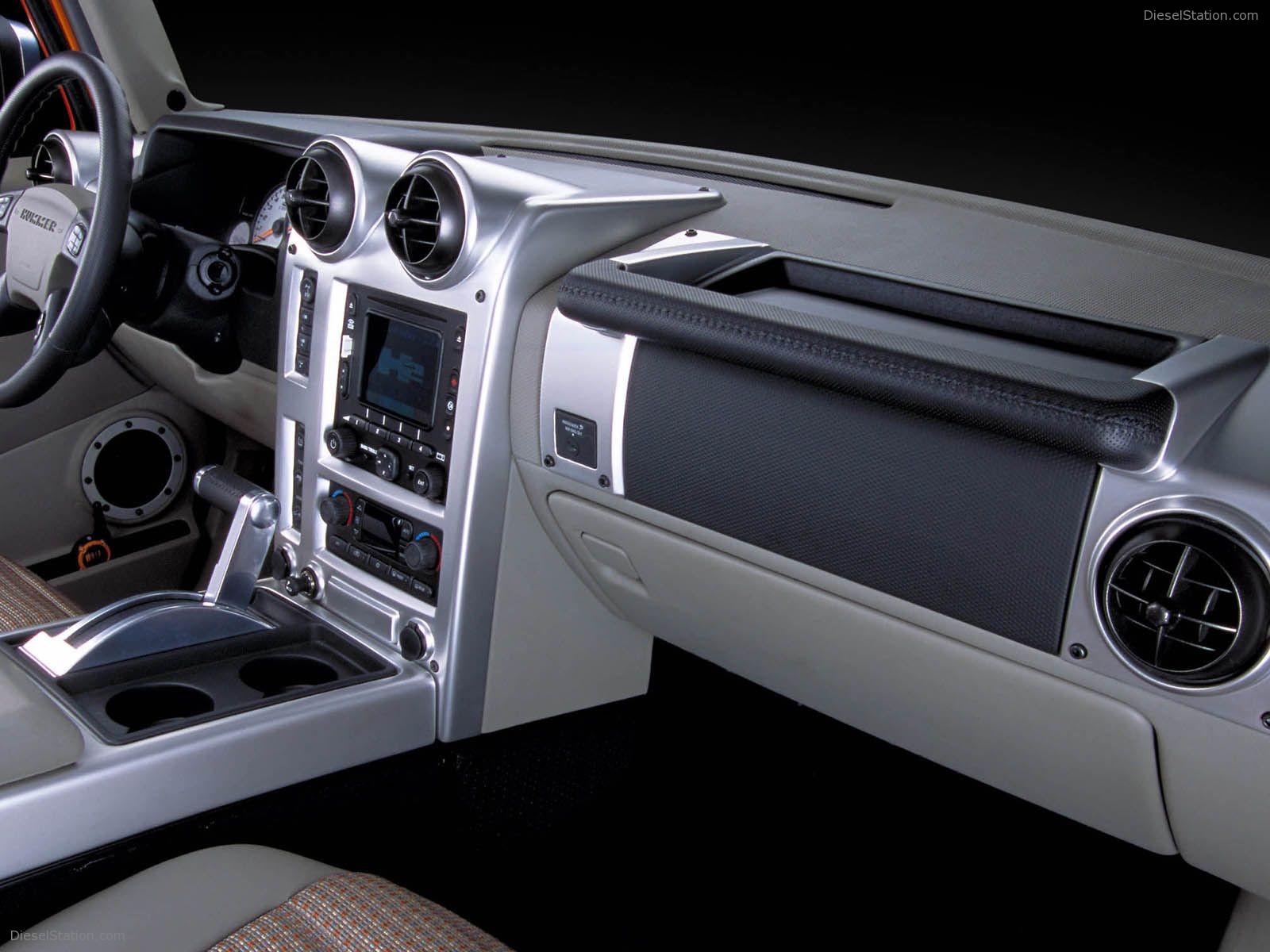 Hummer H2 SUT